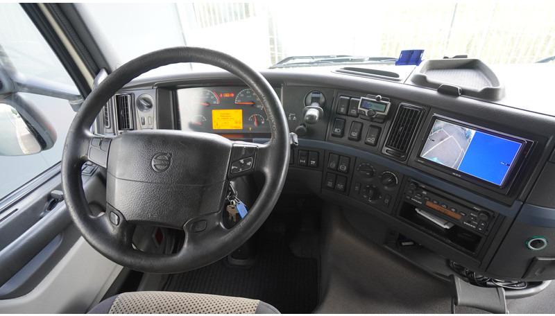 Volvo FH 440 6X2 GLOBETROTTER EURO 3 - Тягач: фото 5 Volvo FH 440 6X2 GLOBETROTTER EURO 3 - Тягач: фото 5
