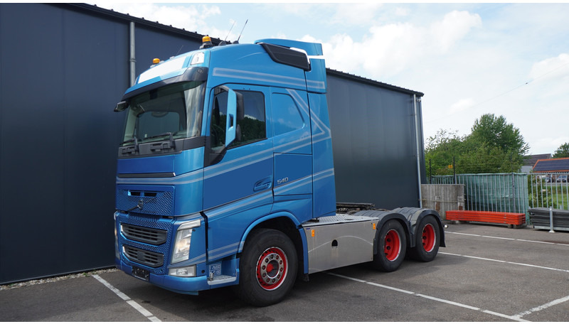 Volvo FH 540 6X4 EURO 6 GLOBETROTTER - Тягач: фото 3 Volvo FH 540 6X4 EURO 6 GLOBETROTTER - Тягач: фото 3