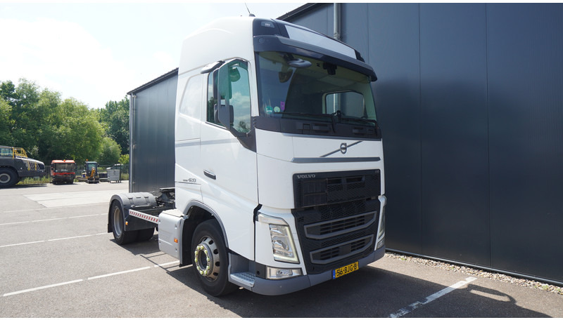 Volvo FH420 4X2 ADR EURO6 - Тягач: фото 2 Volvo FH420 4X2 ADR EURO6 - Тягач: фото 2