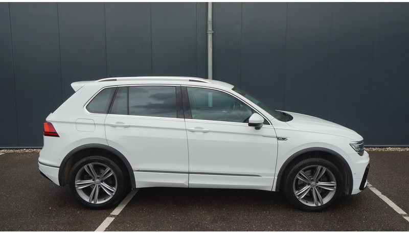 Volkswagen Tiguan 2.0 TDI R LINE 4MOTION - Мікроавтобус, Пасажирський фургон: фото 2 Volkswagen Tiguan 2.0 TDI R LINE 4MOTION - Мікроавтобус, Пасажирський фургон: фото 2