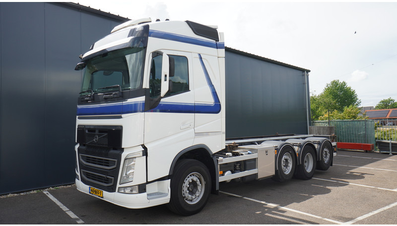 Volvo FH 460 8X2 20 FT CONTAINER TRANSPORT TRUCK - Контейнеровоз/ Змінний кузов вантажівка: фото 3 Volvo FH 460 8X2 20 FT CONTAINER TRANSPORT TRUCK - Контейнеровоз/ Змінний кузов вантажівка: фото 3