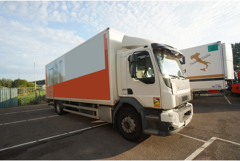 Volvo FL 280 CLOSED BOX BROKEN ENGINE NOT DRIVABLE - Вантажівка з закритим кузовом: фото 3 Volvo FL 280 CLOSED BOX BROKEN ENGINE NOT DRIVABLE - Вантажівка з закритим кузовом: фото 3