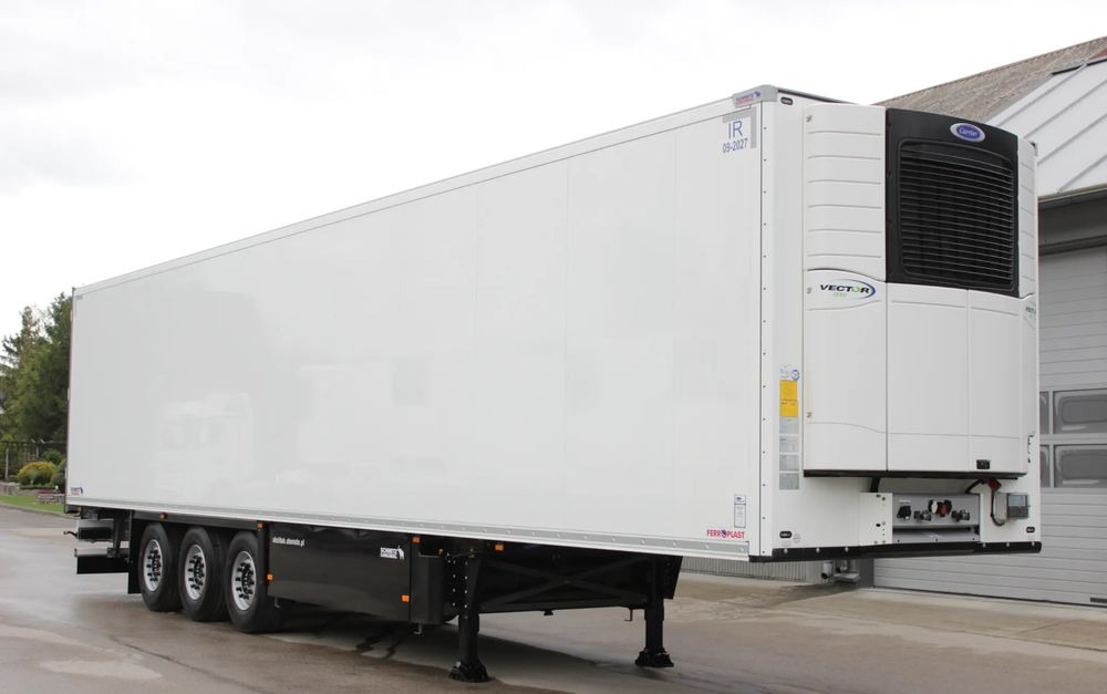 Schmitz Cargobull V7 FP 60 CARRIER VECTOR 1550 / ŚCIANA 7 CM / JAK NOWA / - Рефрижератор напівпричіп: фото 3 Schmitz Cargobull V7 FP 60 CARRIER VECTOR 1550 / ŚCIANA 7 CM / JAK NOWA / - Рефрижератор напівпричіп: фото 3
