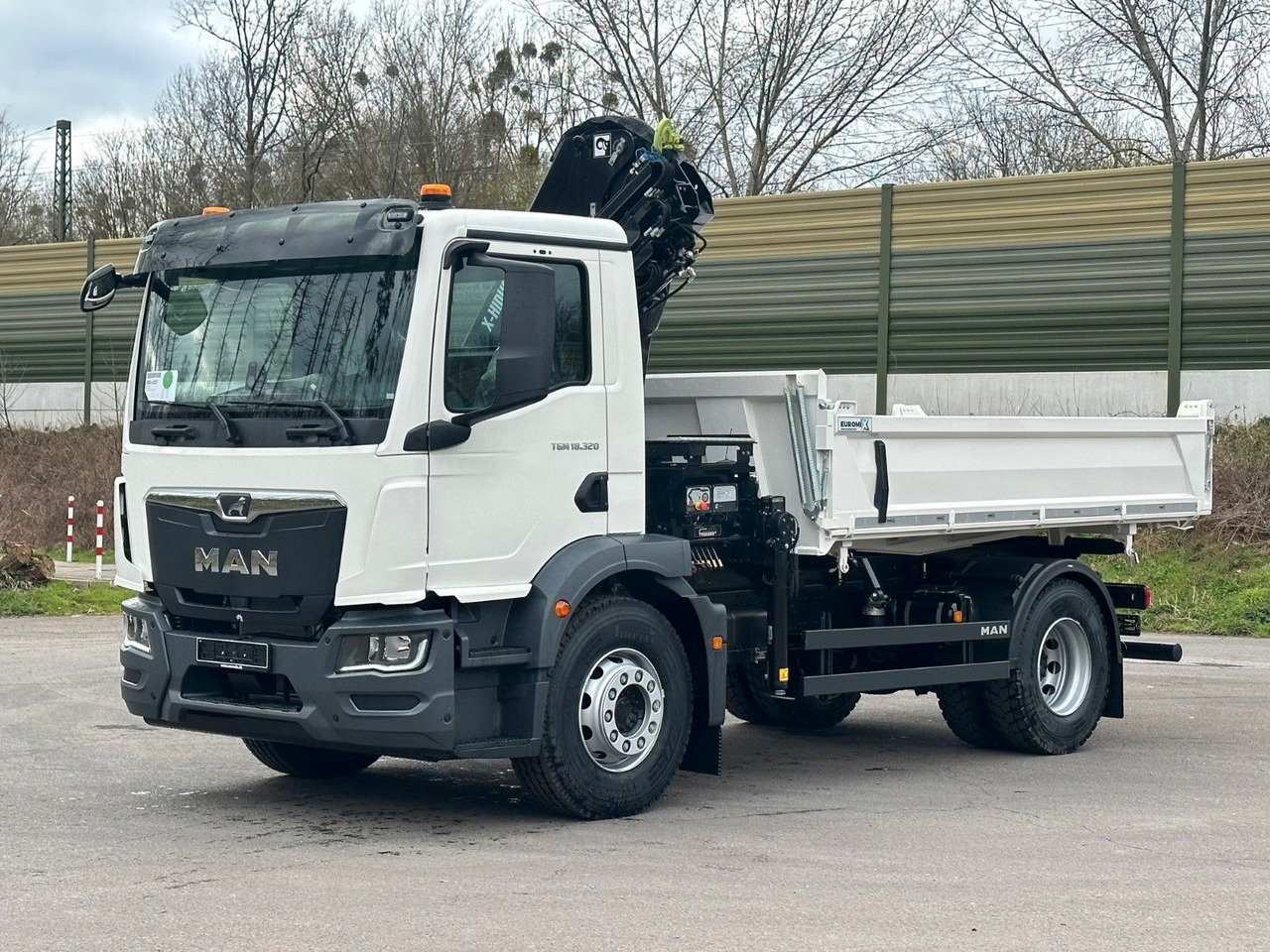 MAN TGM 18.320 4x2 Euro6e Hiab X-HiDuo 138DS-3 - Самоскид вантажівка, Вантажівка з маніпулятором: фото 2 MAN TGM 18.320 4x2 Euro6e Hiab X-HiDuo 138DS-3 - Самоскид вантажівка, Вантажівка з маніпулятором: фото 2