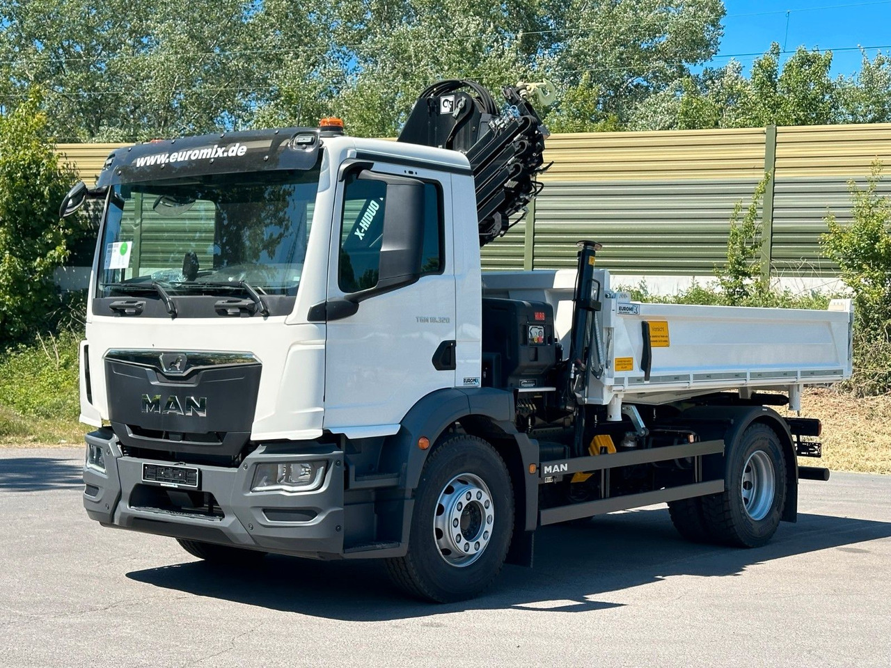 MAN TGM 18.320 4x2 Euro6e Hiab X-HiDuo 138DS-4 - Самоскид вантажівка, Вантажівка з маніпулятором: фото 2 MAN TGM 18.320 4x2 Euro6e Hiab X-HiDuo 138DS-4 - Самоскид вантажівка, Вантажівка з маніпулятором: фото 2