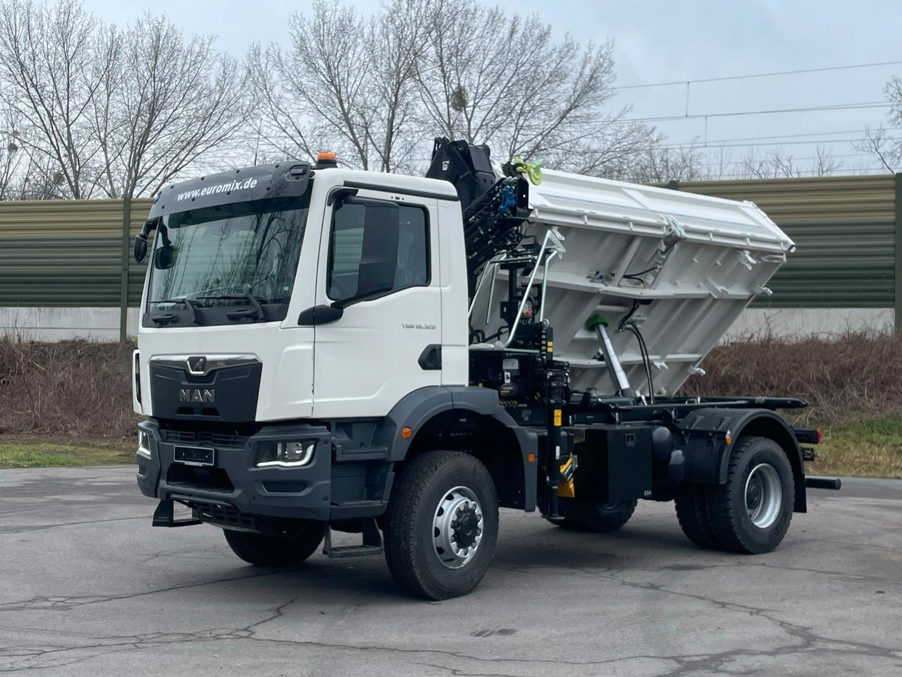 MAN TGM 18.320 4x4 Euro6e Hiab X-HiDuo 138DS-3 - Самоскид вантажівка, Вантажівка з маніпулятором: фото 2 MAN TGM 18.320 4x4 Euro6e Hiab X-HiDuo 138DS-3 - Самоскид вантажівка, Вантажівка з маніпулятором: фото 2