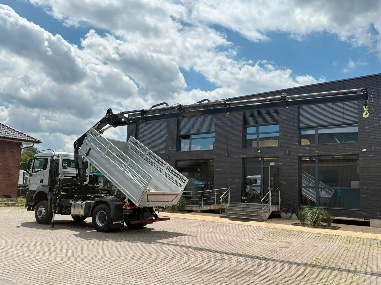 MAN TGS 18.400 TG3 4x4 Euro6e Hiab X-HiDuo 138DS-4 - Самоскид вантажівка, Вантажівка з маніпулятором: фото 4 MAN TGS 18.400 TG3 4x4 Euro6e Hiab X-HiDuo 138DS-4 - Самоскид вантажівка, Вантажівка з маніпулятором: фото 4