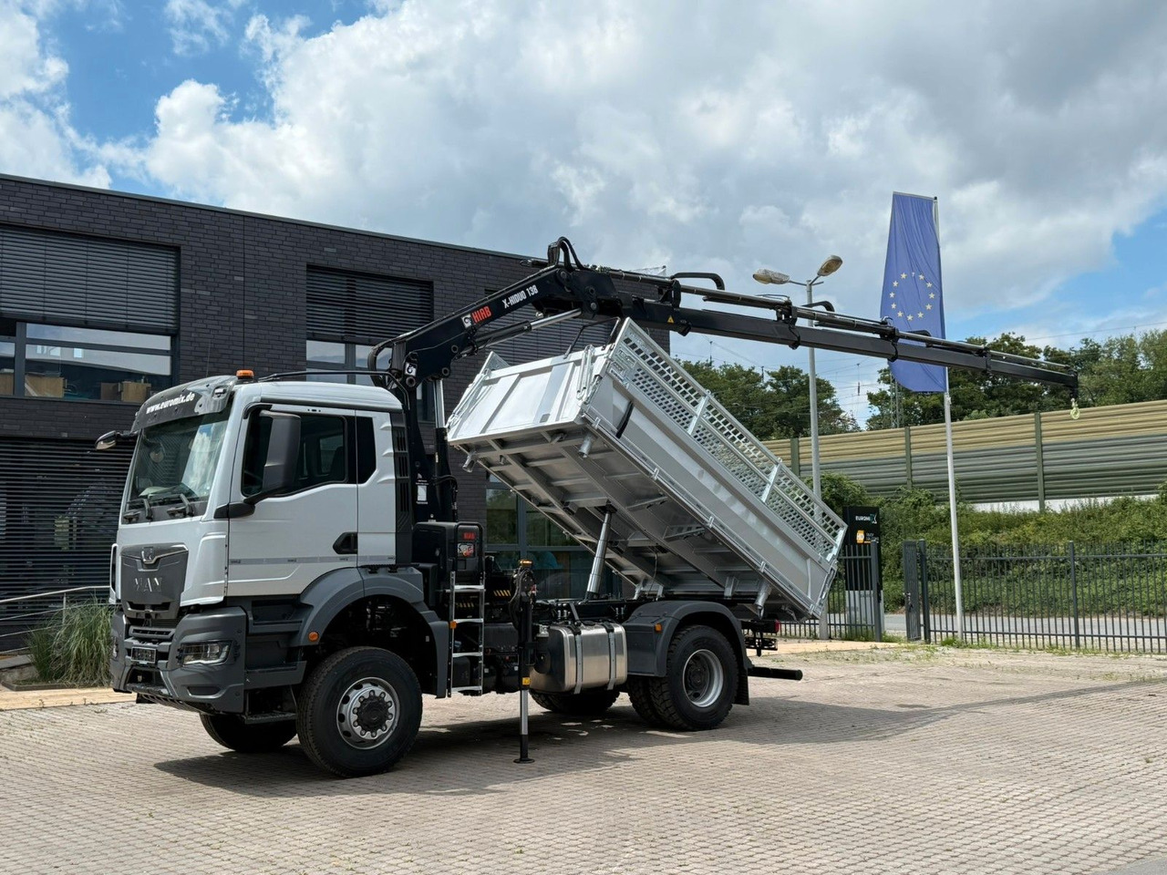 MAN TGS 18.400 TG3 4x4 Euro6e Hiab X-HiDuo 138DS-4 - Самоскид вантажівка, Вантажівка з маніпулятором: фото 1 MAN TGS 18.400 TG3 4x4 Euro6e Hiab X-HiDuo 138DS-4 - Самоскид вантажівка, Вантажівка з маніпулятором: фото 1