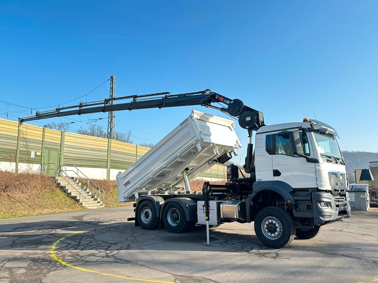 MAN TGS 28.440 6x4-4/3-Seiten- Kipper / Hiab 228-6 - Самоскид вантажівка, Вантажівка з маніпулятором: фото 1 MAN TGS 28.440 6x4-4/3-Seiten- Kipper / Hiab 228-6 - Самоскид вантажівка, Вантажівка з маніпулятором: фото 1