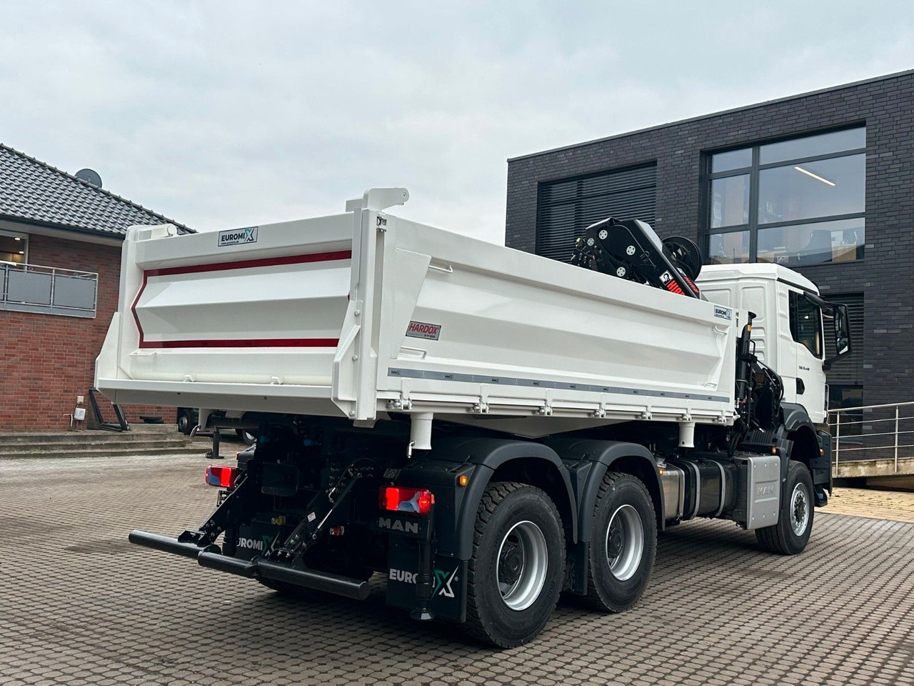 Самоскид вантажівка, Вантажівка з маніпулятором MAN TGS 33.440 6x6 /3-Seiten- Kipper / Kran HIAB 302: фото 8