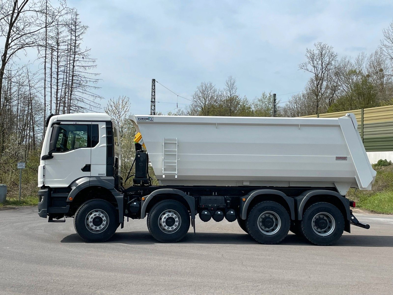 MAN TGS 41.400 8x4 / EUROMIX MTP 20m³/ EURO2 Kipper - Самоскид вантажівка: фото 4 MAN TGS 41.400 8x4 / EUROMIX MTP 20m³/ EURO2 Kipper - Самоскид вантажівка: фото 4