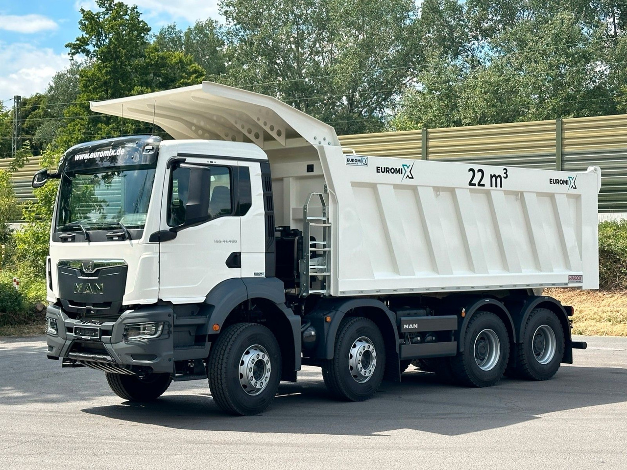 MAN TGS 41.400 8x4 / EUROMIX MTP 22m³/ Eckige Mulde - Самоскид вантажівка: фото 1 MAN TGS 41.400 8x4 / EUROMIX MTP 22m³/ Eckige Mulde - Самоскид вантажівка: фото 1
