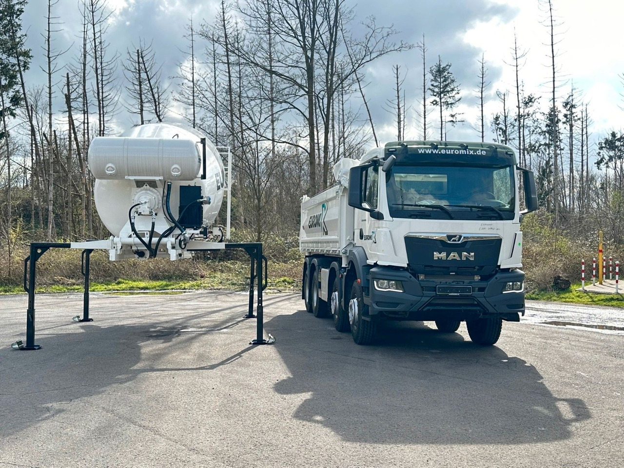 MAN TGS 41.440 8x4 WECHSELSYSTEM KIPPER+MISCHER - Самоскид вантажівка: фото 3 MAN TGS 41.440 8x4 WECHSELSYSTEM KIPPER+MISCHER - Самоскид вантажівка: фото 3