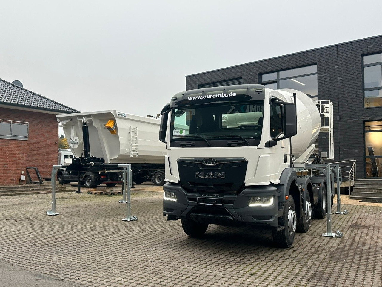 MAN TGS 41.480 8x4 WECHSELSYSTEM KIPPER+MISCHER - Автобетонозмішувач, Кузов самоскида: фото 2 MAN TGS 41.480 8x4 WECHSELSYSTEM KIPPER+MISCHER - Автобетонозмішувач, Кузов самоскида: фото 2