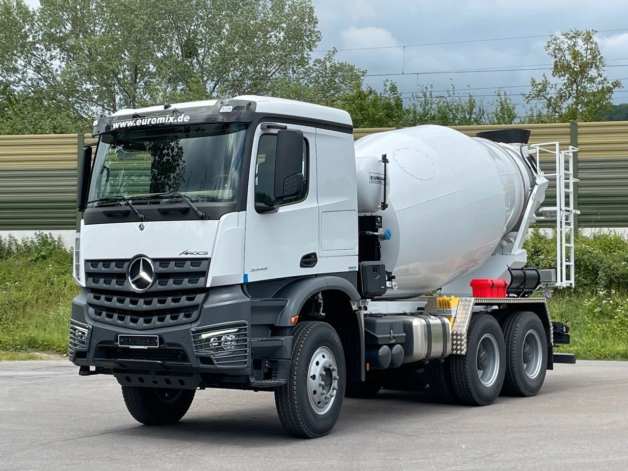 Mercedes-Benz 3348 6X4 Arcos 5 EuromixMTP EM 9 R - Автобетонозмішувач: фото 2 Mercedes-Benz 3348 6X4 Arcos 5 EuromixMTP EM 9 R - Автобетонозмішувач: фото 2