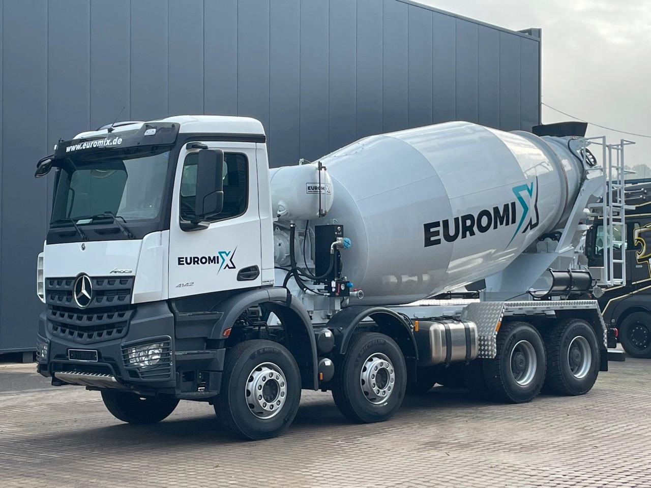 Mercedes-Benz AROCS 5 4142 B 8X4 Euro 3 EuromixMTP EM 10 - Автобетонозмішувач: фото 1 Mercedes-Benz AROCS 5 4142 B 8X4 Euro 3 EuromixMTP EM 10 - Автобетонозмішувач: фото 1