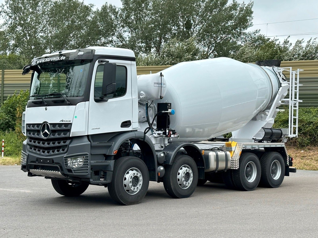 Mercedes-Benz AROCS 5 4142 B 8X4 Euro 3 EuromixMTP EM 10 - Автобетонозмішувач: фото 1 Mercedes-Benz AROCS 5 4142 B 8X4 Euro 3 EuromixMTP EM 10 - Автобетонозмішувач: фото 1