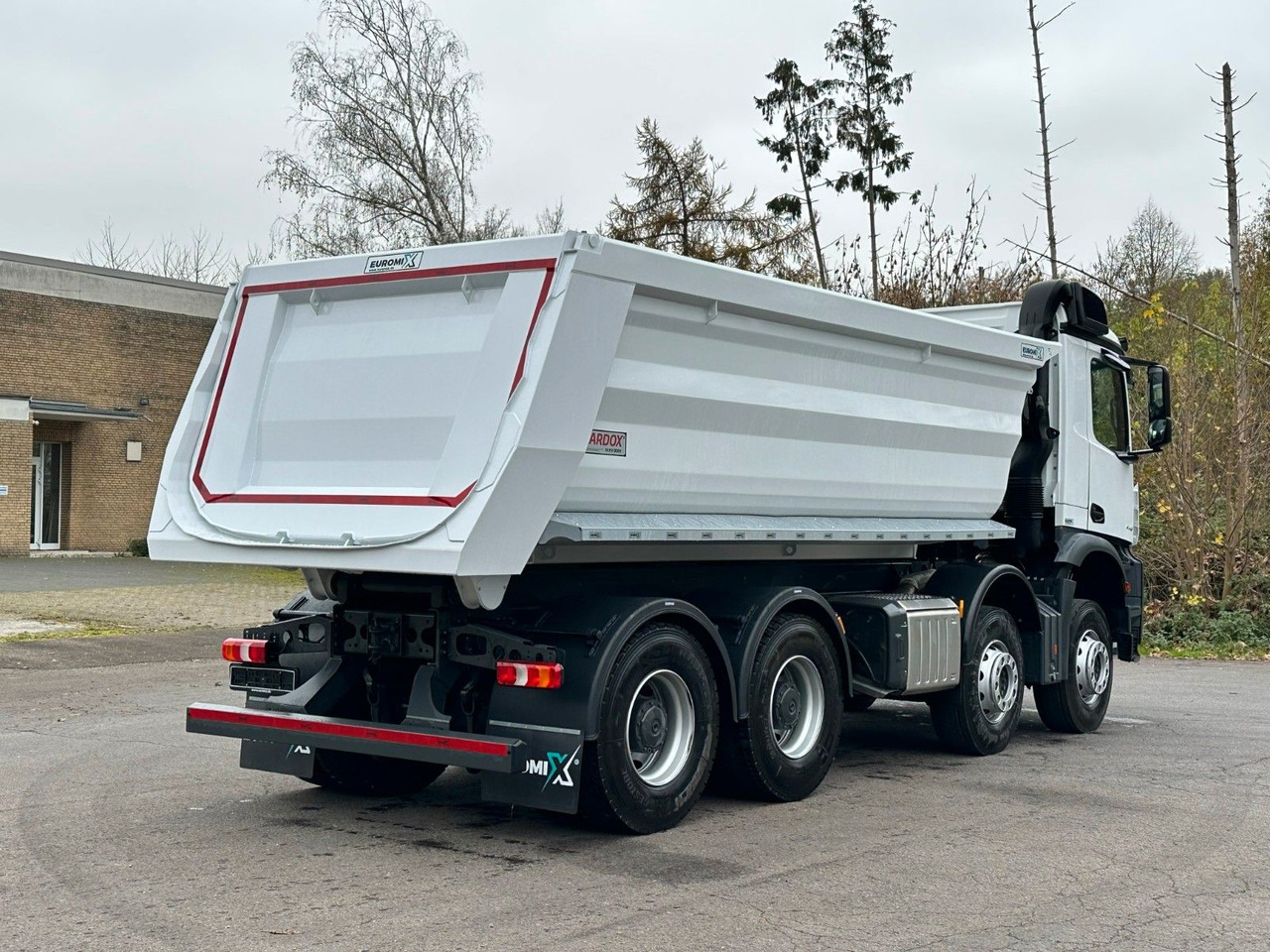 Mercedes-Benz AROCS 5 4145 8X4 E6e EuromixMTP 18m³ Kipper - Самоскид вантажівка: фото 5 Mercedes-Benz AROCS 5 4145 8X4 E6e EuromixMTP 18m³ Kipper - Самоскид вантажівка: фото 5