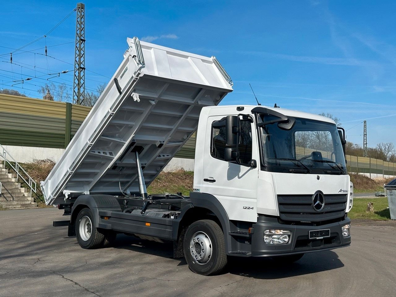 Mercedes-Benz Atego 1224 K EuromixMTP 3-Seiten-Kipper - Самоскид вантажівка: фото 1 Mercedes-Benz Atego 1224 K EuromixMTP 3-Seiten-Kipper - Самоскид вантажівка: фото 1