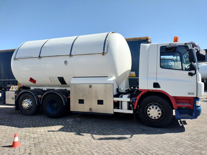 DAF FAN CF75. 6x2 -24030 Liter Gas tank truck ID 2.166 Rootselaar, flowmeter, pump, sunroof on tank - Вантажівка цистерна: фото 2 DAF FAN CF75. 6x2 -24030 Liter Gas tank truck ID 2.166 Rootselaar, flowmeter, pump, sunroof on tank - Вантажівка цистерна: фото 2