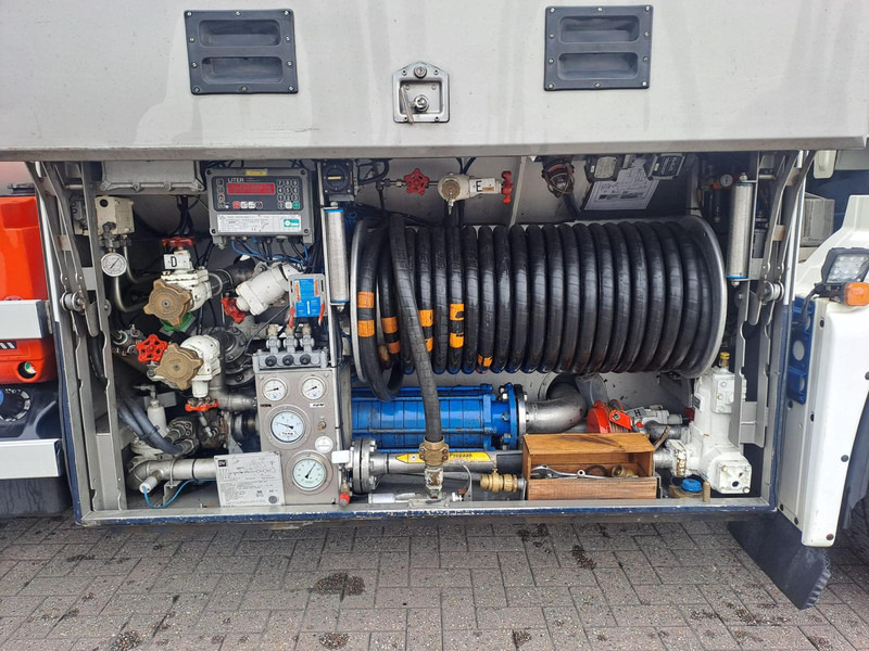 MAN TGS 2011. 6x4 -24000 L Gas tank truck -Gas, Gaz, LPG, GPL, Propane, Butane tank, Gastank ID 2.165 Rootselaar, flowmeter, Sihi pump - Вантажівка цистерна: фото 4 MAN TGS 2011. 6x4 -24000 L Gas tank truck -Gas, Gaz, LPG, GPL, Propane, Butane tank, Gastank ID 2.165 Rootselaar, flowmeter, Sihi pump - Вантажівка цистерна: фото 4
