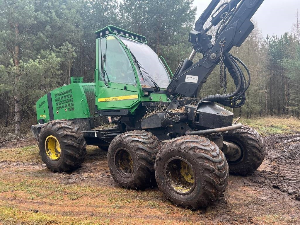 John Deere 1070 D - Харвестер: фото 2 John Deere 1070 D - Харвестер: фото 2