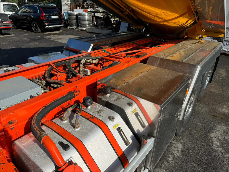 Volvo FMX 450 Combi Vacuum/Pressure 14m3 (1,5 + 12,5m3), 2017 - Асенізатори: фото 4 Volvo FMX 450 Combi Vacuum/Pressure 14m3 (1,5 + 12,5m3), 2017 - Асенізатори: фото 4