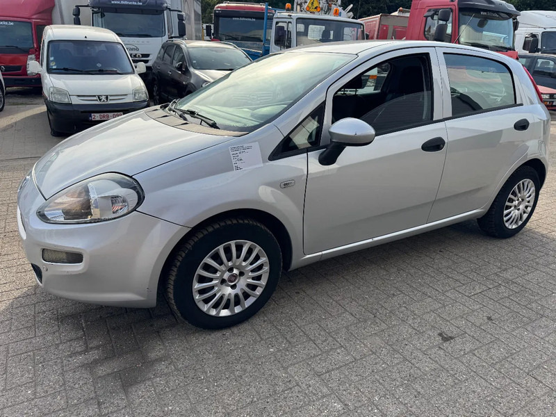 Fiat Punto **EURO 6B-AIRCO-5DOOR** - Седан: фото 1 Fiat Punto **EURO 6B-AIRCO-5DOOR** - Седан: фото 1