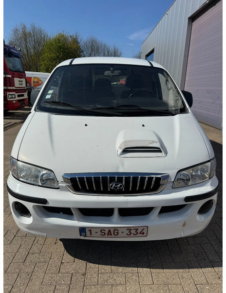 Hyundai H200 - Суцільнометалевий фургон: фото 2 Hyundai H200 - Суцільнометалевий фургон: фото 2