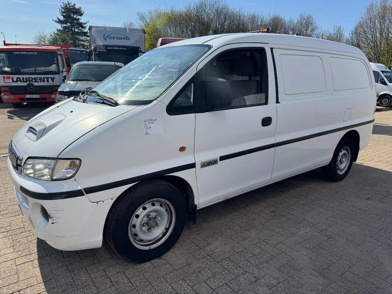 Hyundai H200 - Суцільнометалевий фургон: фото 1 Hyundai H200 - Суцільнометалевий фургон: фото 1