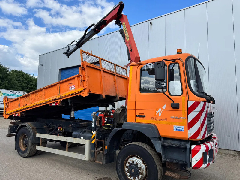 MAN ME 18.250 4X4 **4X4-TIPPER+PALFINGER PK7501-BELGIAN TRUCK** - Самоскид вантажівка, Вантажівка з маніпулятором: фото 1 MAN ME 18.250 4X4 **4X4-TIPPER+PALFINGER PK7501-BELGIAN TRUCK** - Самоскид вантажівка, Вантажівка з маніпулятором: фото 1