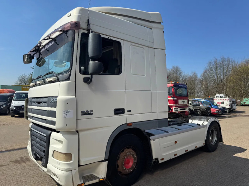 DAF XF 105.460 **EURO 5-RETARDER** - Тягач: фото 1 DAF XF 105.460 **EURO 5-RETARDER** - Тягач: фото 1