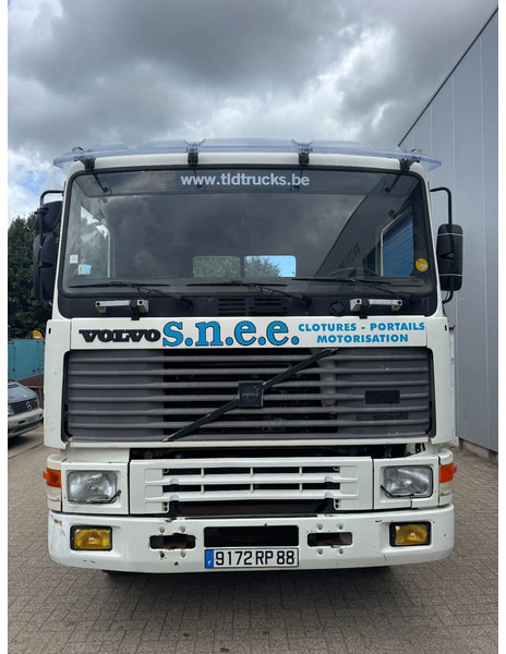 Volvo F 12 **10TYRE-FULL STEEL SUSPENSION** - Гаковий мультиліфт вантажівка: фото 2 Volvo F 12 **10TYRE-FULL STEEL SUSPENSION** - Гаковий мультиліфт вантажівка: фото 2