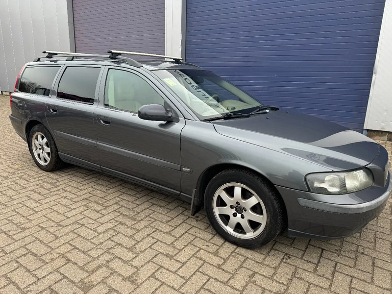 Volvo V70 V70 - Легковий автомобіль: фото 1 Volvo V70 V70 - Легковий автомобіль: фото 1