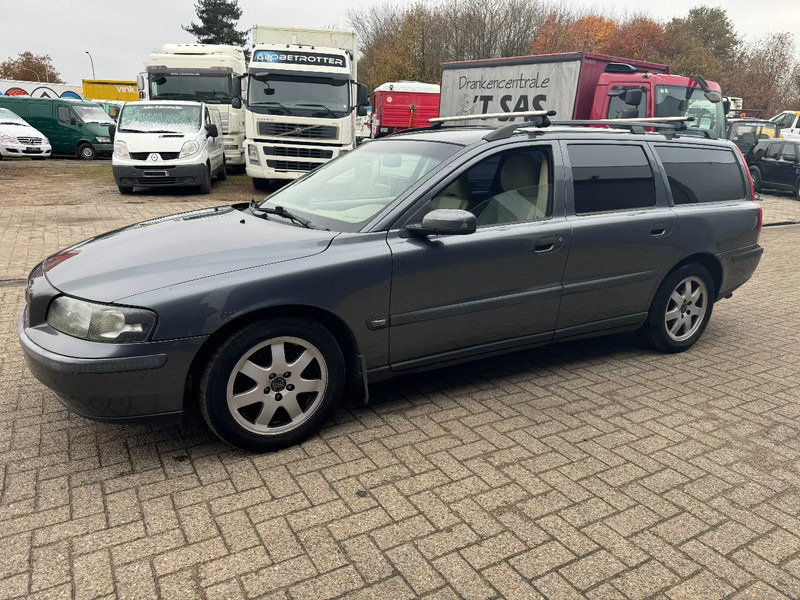 Volvo V70 V70 - Легковий автомобіль: фото 2 Volvo V70 V70 - Легковий автомобіль: фото 2