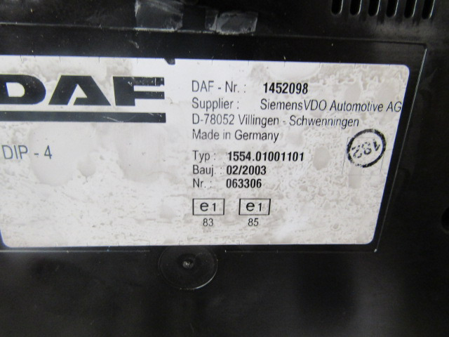 DAF CF65 CLOCK CLUSTER 1452098 - Кабіна й інтер'єр в категорії Вантажівки: фото 2 DAF CF65 CLOCK CLUSTER 1452098 - Кабіна й інтер'єр в категорії Вантажівки: фото 2