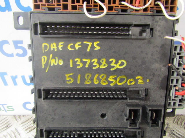 DAF CF75 FUSE BOARD 1373830 - Електрична система в категорії Вантажівки: фото 2 DAF CF75 FUSE BOARD 1373830 - Електрична система в категорії Вантажівки: фото 2