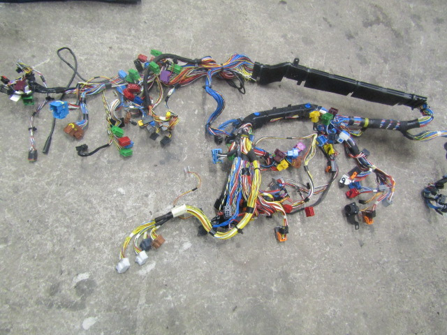 DAF LF 220 EURO 6 FULL CAB WIRING HARNESS P/NO 7422626863 P01 - Електрична система в категорії Вантажівки: фото 2 DAF LF 220 EURO 6 FULL CAB WIRING HARNESS P/NO 7422626863 P01 - Електрична система в категорії Вантажівки: фото 2