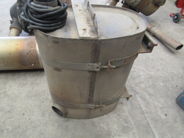 DAF LF 55 CAT/DPF EURO 5 FITS 220/250 - Вихлопна система в категорії Вантажівки: фото 3 DAF LF 55 CAT/DPF EURO 5 FITS 220/250 - Вихлопна система в категорії Вантажівки: фото 3