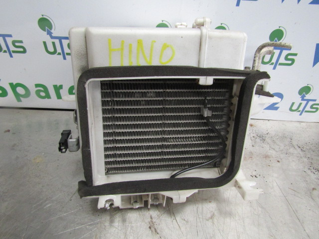 HINO 300 SERIES (N04C) HEATER MATRIX - Двигун та запчастини в категорії Вантажівки: фото 1 HINO 300 SERIES (N04C) HEATER MATRIX - Двигун та запчастини в категорії Вантажівки: фото 1