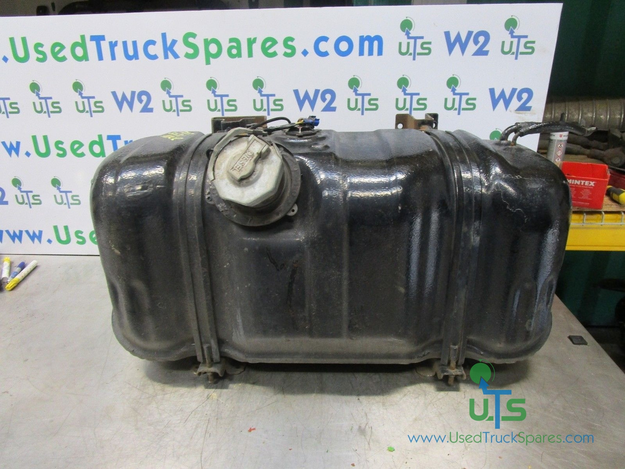 ISUZU NKR FUEL TANK COMPLETE - Паливний бак в категорії Вантажівки: фото 1 ISUZU NKR FUEL TANK COMPLETE - Паливний бак в категорії Вантажівки: фото 1