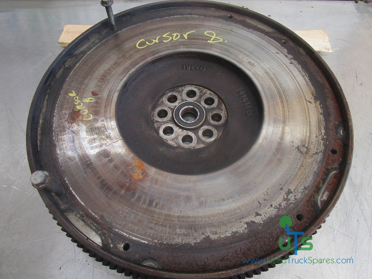 IVECO CURSOR 8 FLYWHEEL P/NO 99633961 - Маховик в категорії Вантажівки: фото 2 IVECO CURSOR 8 FLYWHEEL P/NO 99633961 - Маховик в категорії Вантажівки: фото 2