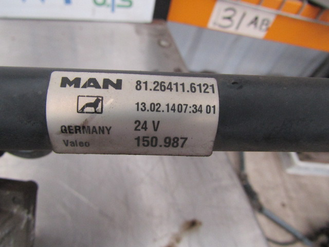 MAN TGM / TGS WIPER MOTOR AND LINKAGE COMPLETE 81264016141 - Кабіна й інтер'єр в категорії Вантажівки: фото 3 MAN TGM / TGS WIPER MOTOR AND LINKAGE COMPLETE 81264016141 - Кабіна й інтер'єр в категорії Вантажівки: фото 3