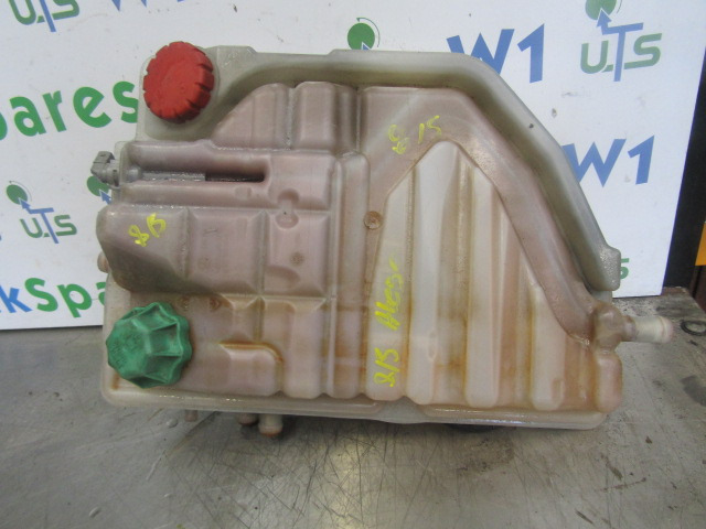 MERCEDES ATEGO 815 HEADERTANK P/NO A970 500 0449 - Двигун та запчастини в категорії Вантажівки: фото 1 MERCEDES ATEGO 815 HEADERTANK P/NO A970 500 0449 - Двигун та запчастини в категорії Вантажівки: фото 1