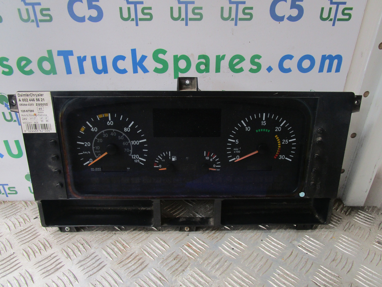 MERCEDES AXOR / ECONIC CLOCK CLUSTER P/NO A0024465621 - Електрична система в категорії Вантажівки: фото 1 MERCEDES AXOR / ECONIC CLOCK CLUSTER P/NO A0024465621 - Електрична система в категорії Вантажівки: фото 1