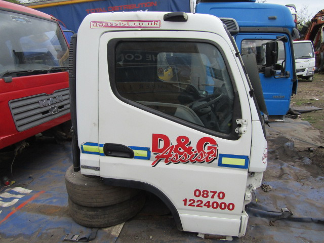 MITSUBISHI FUSO 7C15/18 CAB 2013 - Кабіна в категорії Вантажівки: фото 3 MITSUBISHI FUSO 7C15/18 CAB 2013 - Кабіна в категорії Вантажівки: фото 3