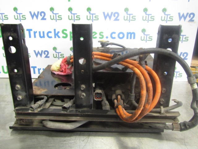MITSUBISHI FUSO HYBRID POWER CHARGER UNIT - Електрична система в категорії Вантажівки: фото 2 MITSUBISHI FUSO HYBRID POWER CHARGER UNIT - Електрична система в категорії Вантажівки: фото 2