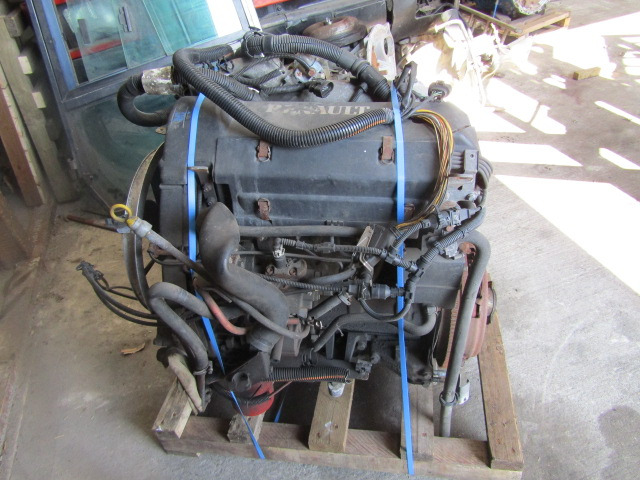 RENAULT MASCOTT 8140-43N ENGINE - Двигун в категорії Вантажівки: фото 2 RENAULT MASCOTT 8140-43N ENGINE - Двигун в категорії Вантажівки: фото 2