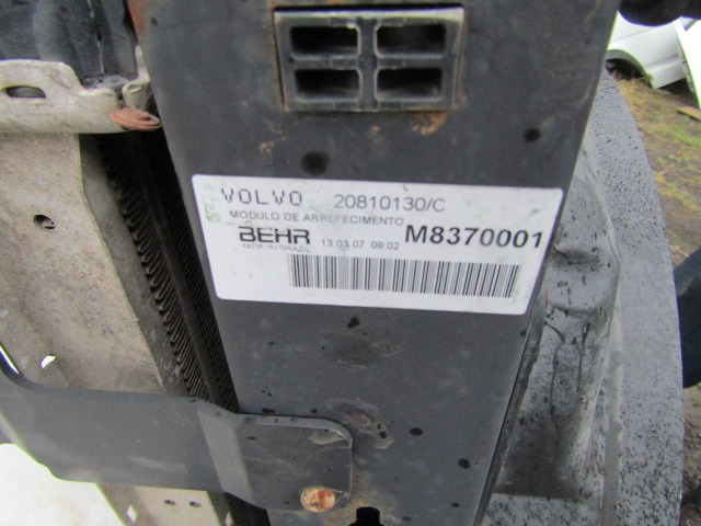 VOLVO FL7 FE240 RADIATOR/INTERCOOLER PACK P/NO 20810130 / C - Радіатор в категорії Вантажівки: фото 2 VOLVO FL7 FE240 RADIATOR/INTERCOOLER PACK P/NO 20810130 / C - Радіатор в категорії Вантажівки: фото 2