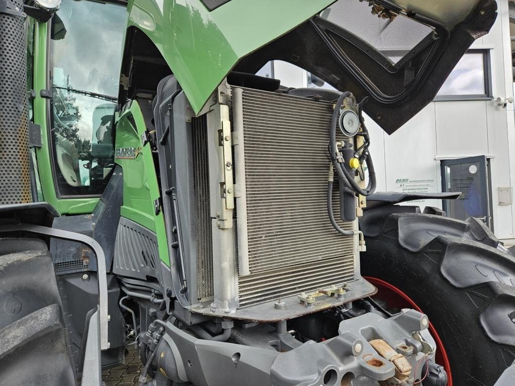 Fendt 824 Vario ProfiPlus - Трактор: фото 3 Fendt 824 Vario ProfiPlus - Трактор: фото 3